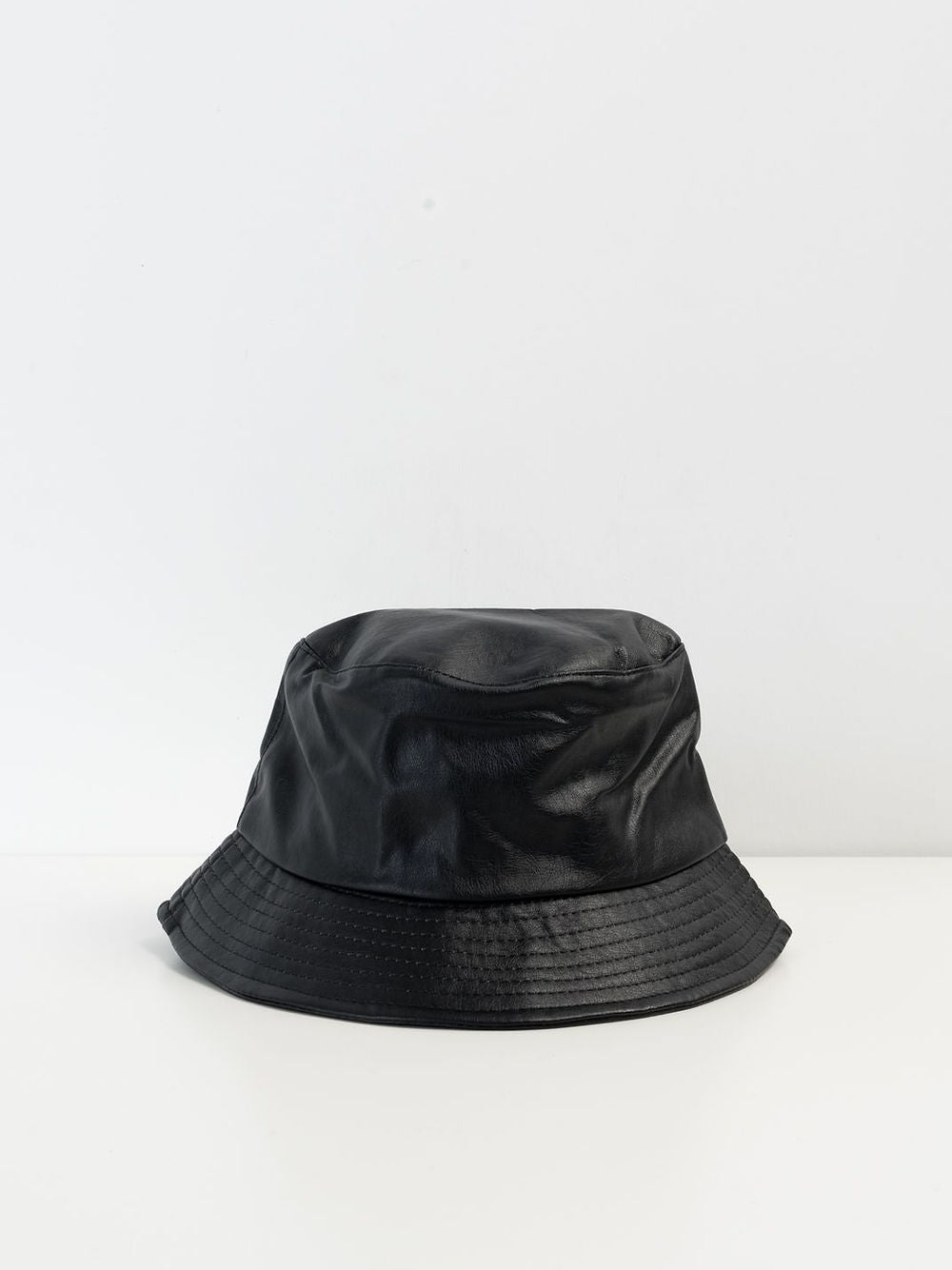 Leather buckethat