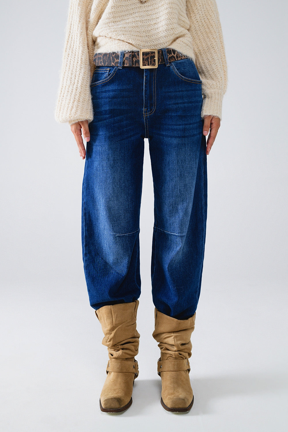 Q2 Blauwe rechte jeans met naaddetails