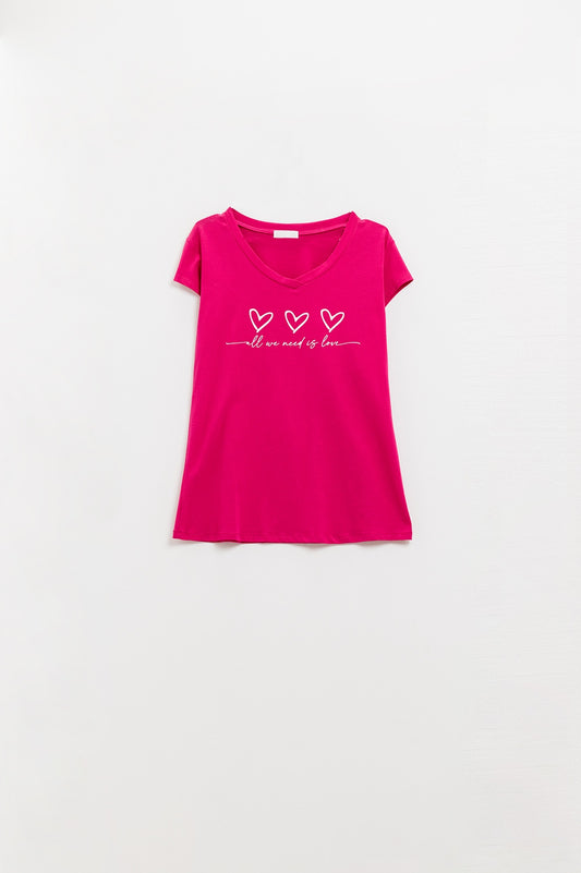 Q2 fucsia T-shirt met All We Need Is Love