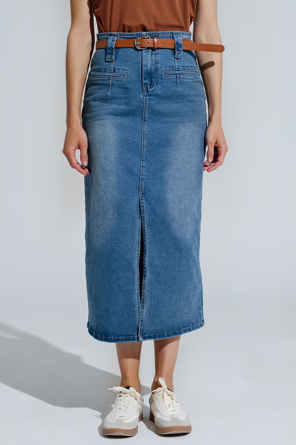 Q2 Midi denim rok in blauw met split aan de voorkant