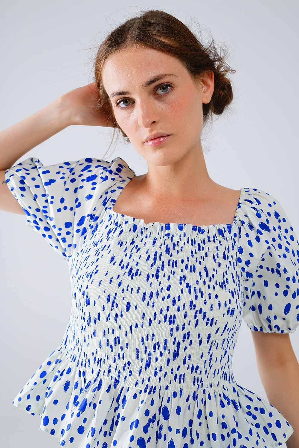 Peplum Gerimpelde Witte Blouse Met Blauwe Stippen