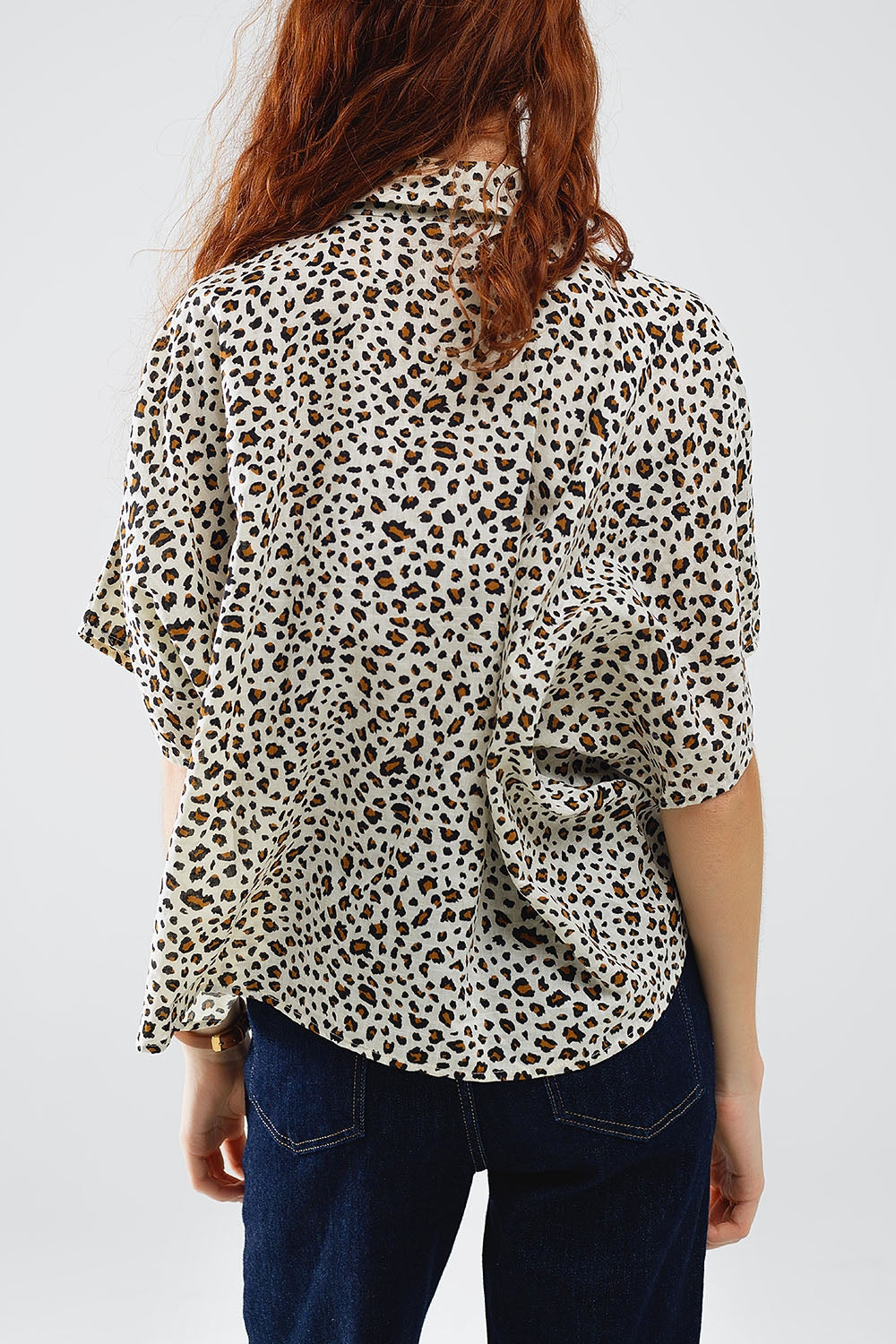 Relaxed oversized shirt met luipaardprint en korte mouwen