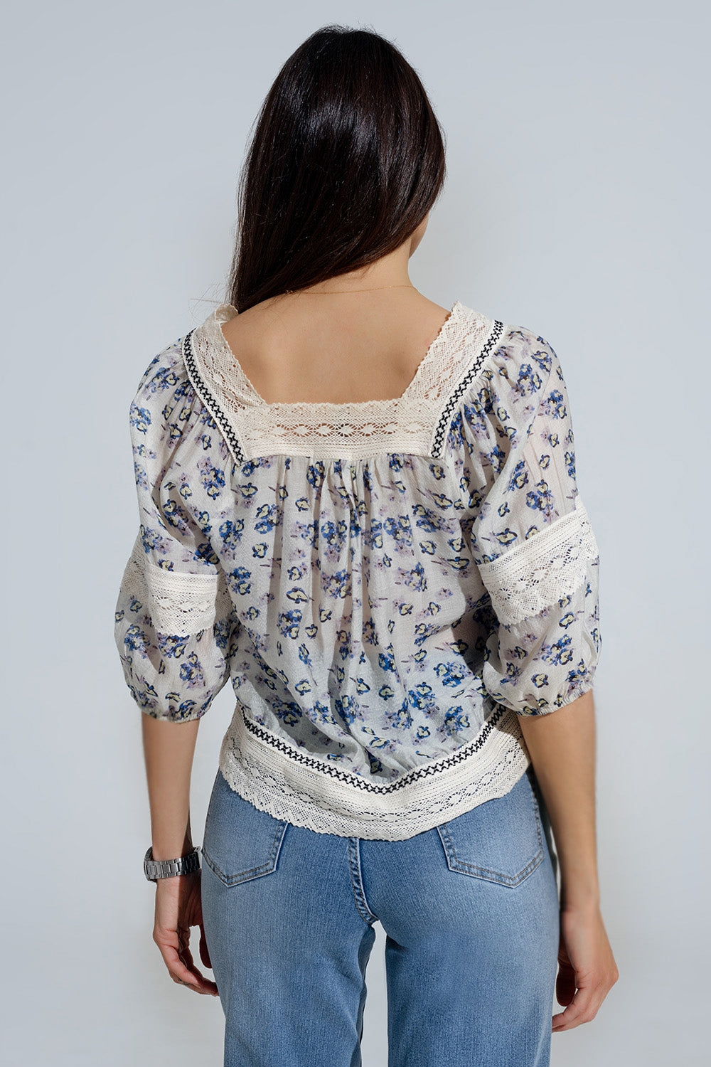 romantische blouse met bloemen en kanten detail