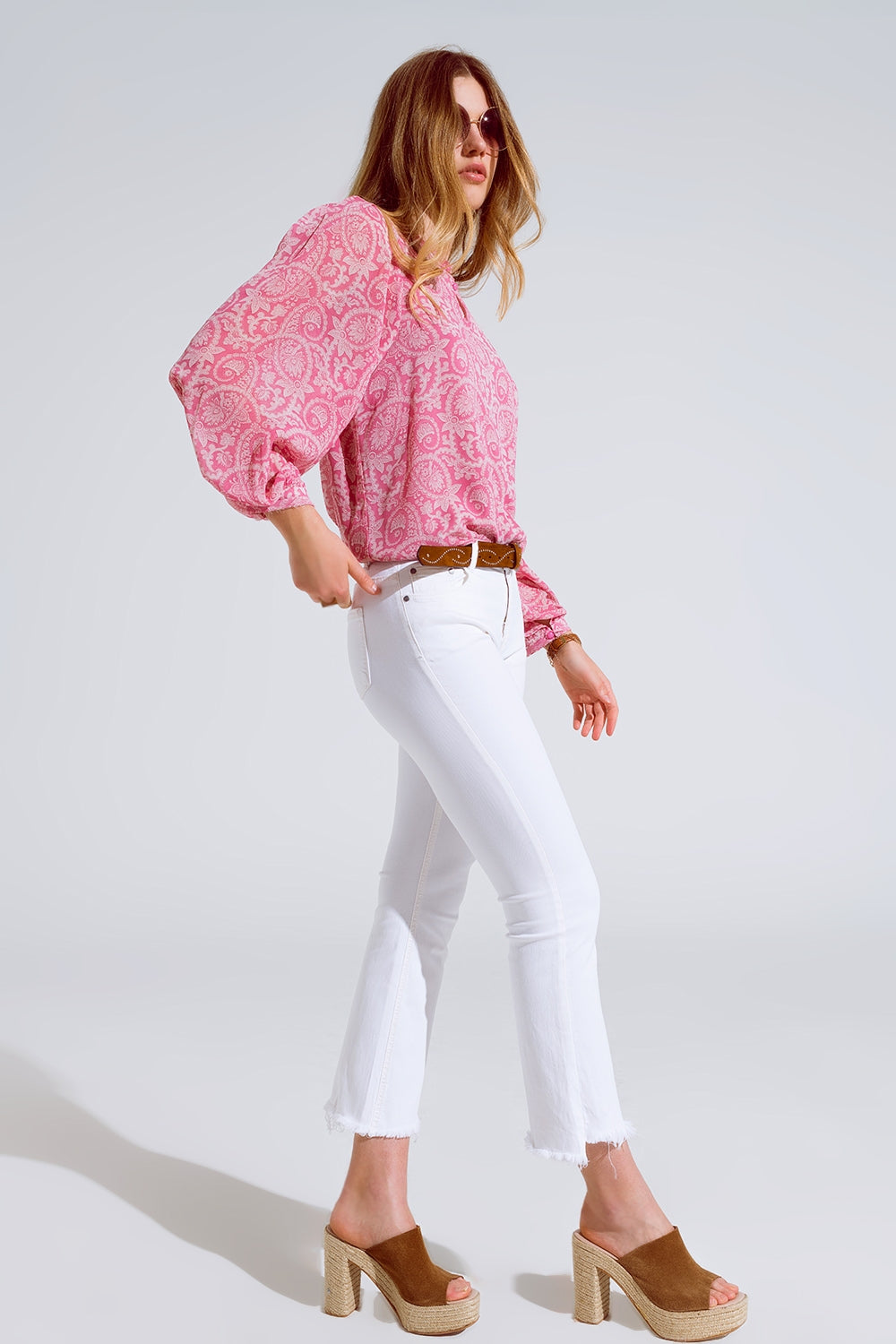 Roze chiffon blouse met bloemenprint en lange ballonmouwen