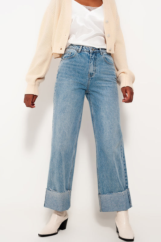 Q2 Ruimvallende jeans met rechte pijpen en omslag in gebleekte wassing