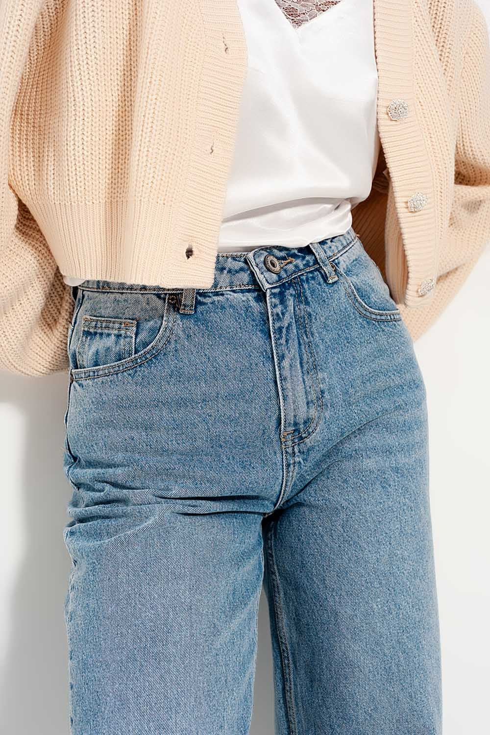 Ruimvallende jeans met rechte pijpen en omslag in gebleekte wassing