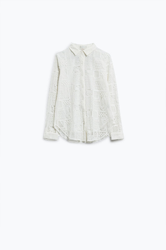 Q2 Witte blouse met lange mouwen