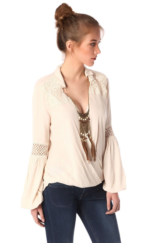 Q2 Beige overslag blouse