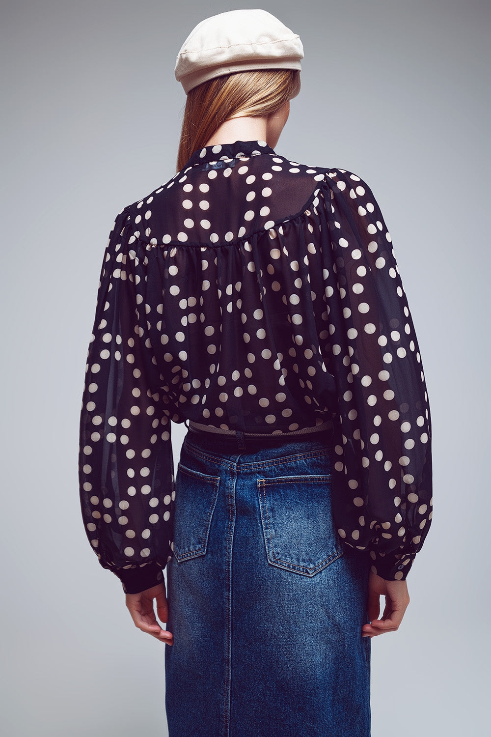 Blouse met ballonmouwen en Mao-stijl kraag in crème en zwart polkadot-print