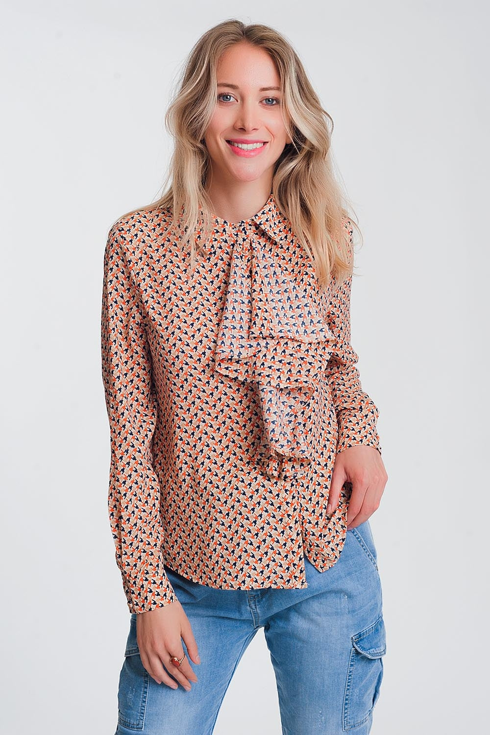 Q2 Blouse met lange mouwen ruches in beige