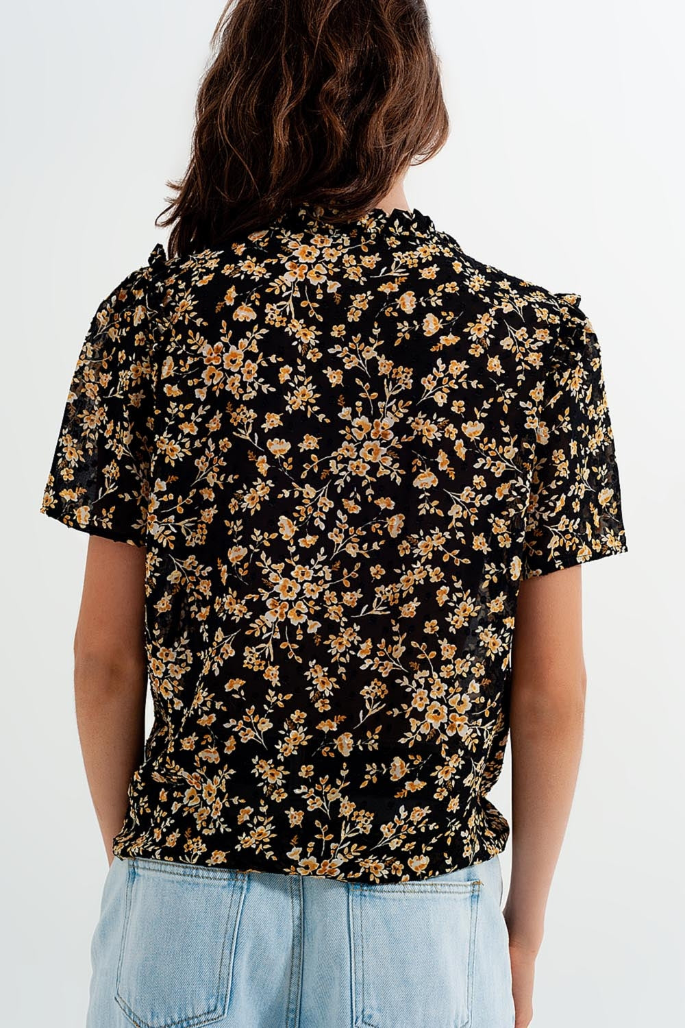 Blouse with ruffles in yellow floral print