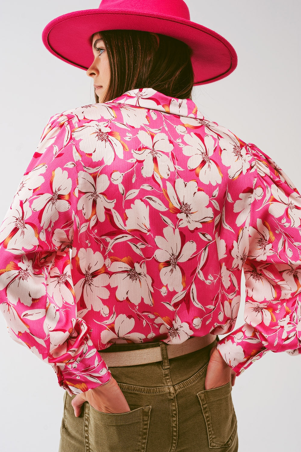 Blouse met volumineuze mouwen en bloemenprint in roze