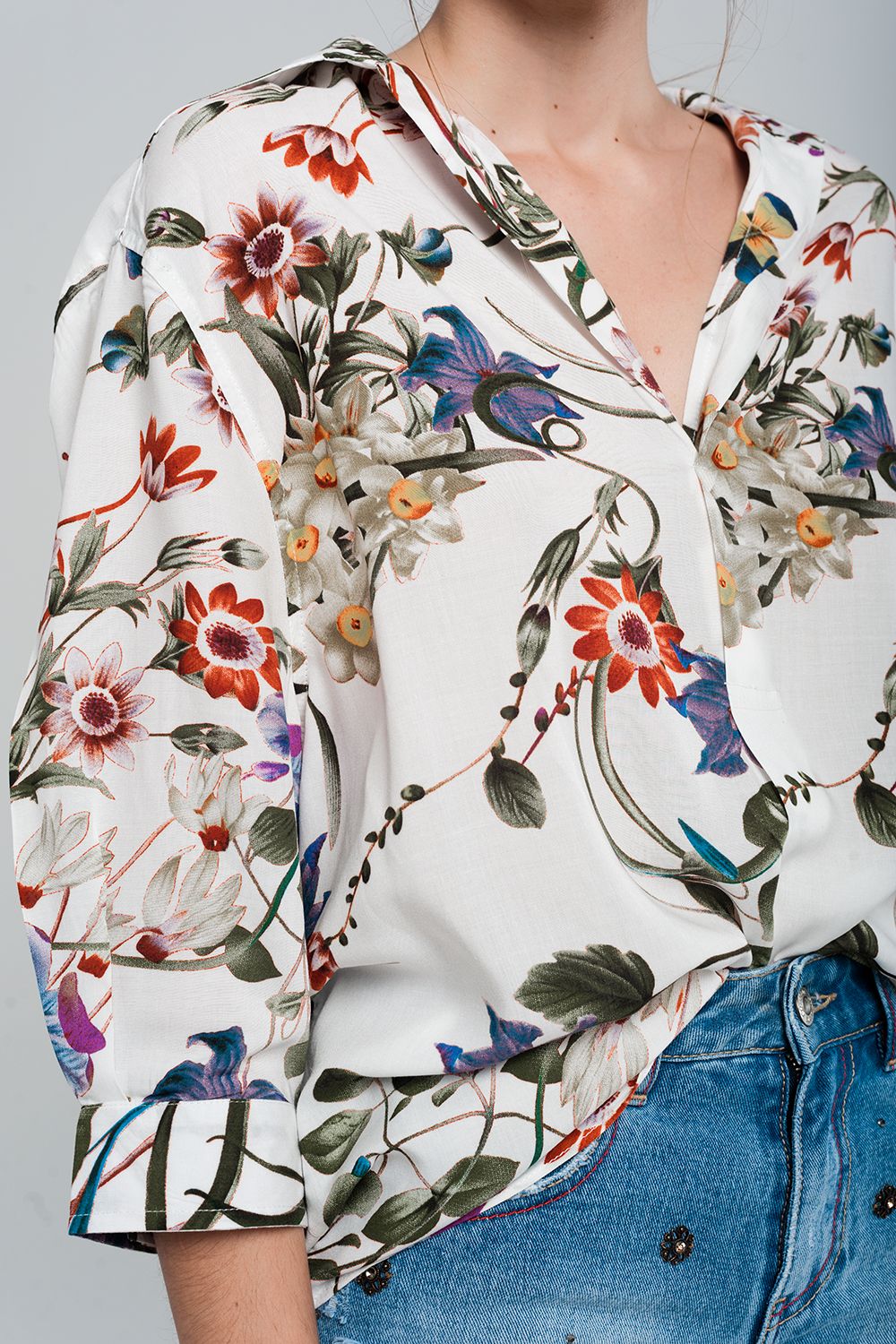 Creme blouse met bloemenprint