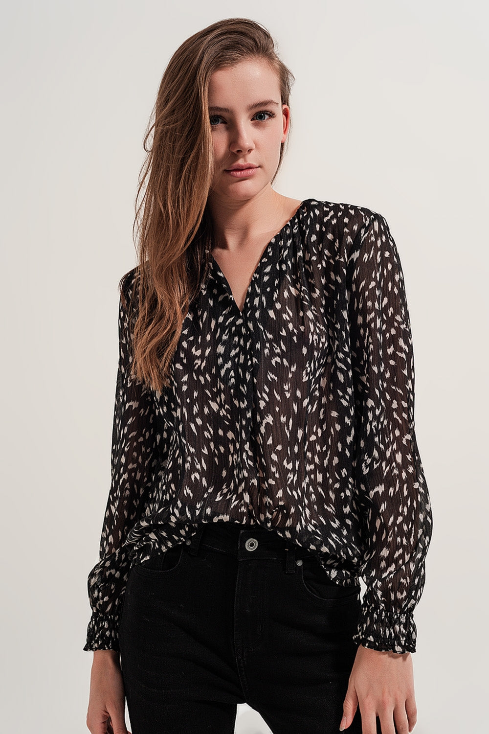 Q2 Doorschijnende blouse met lange mouwen