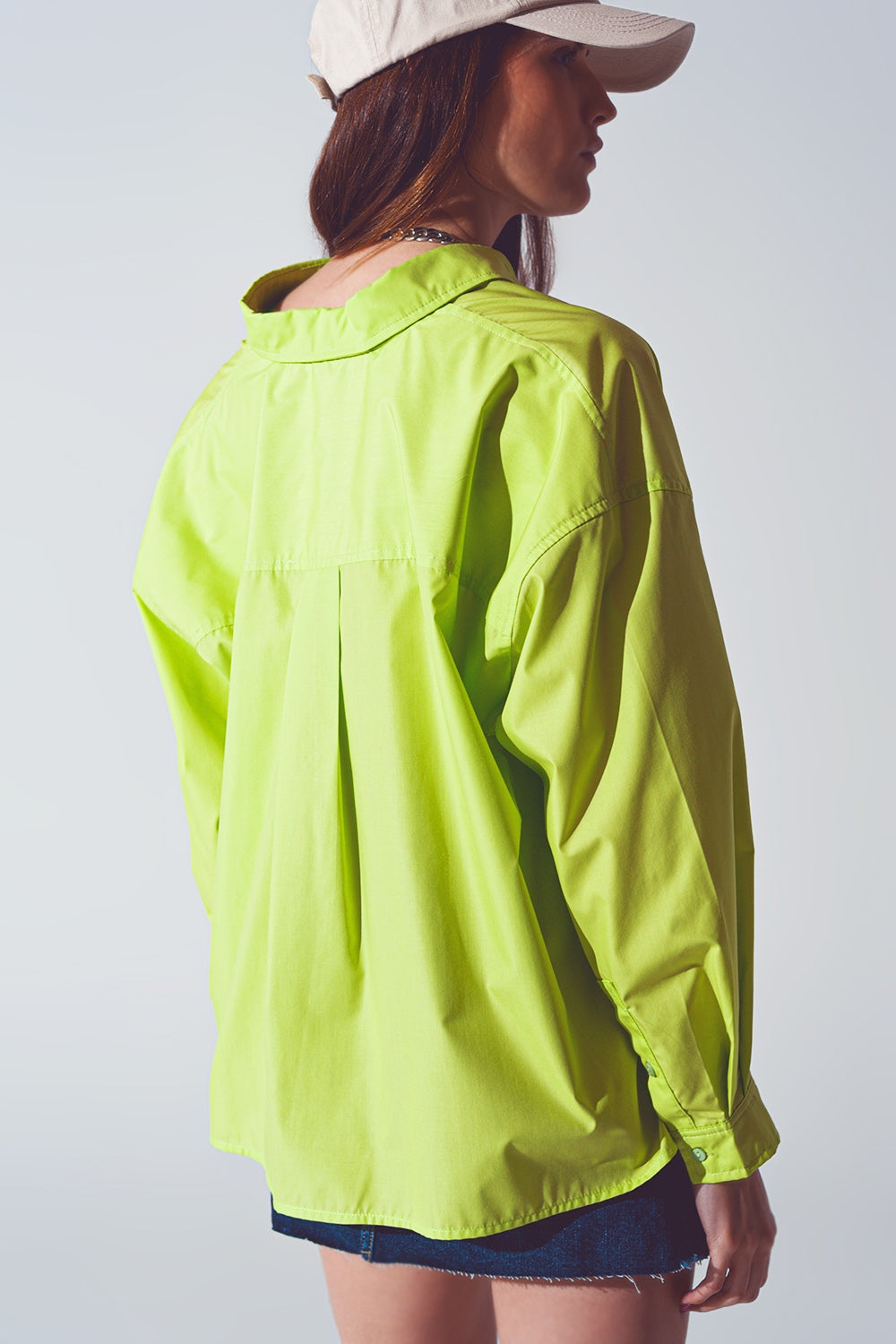 Loose-fitting blouse in lime green