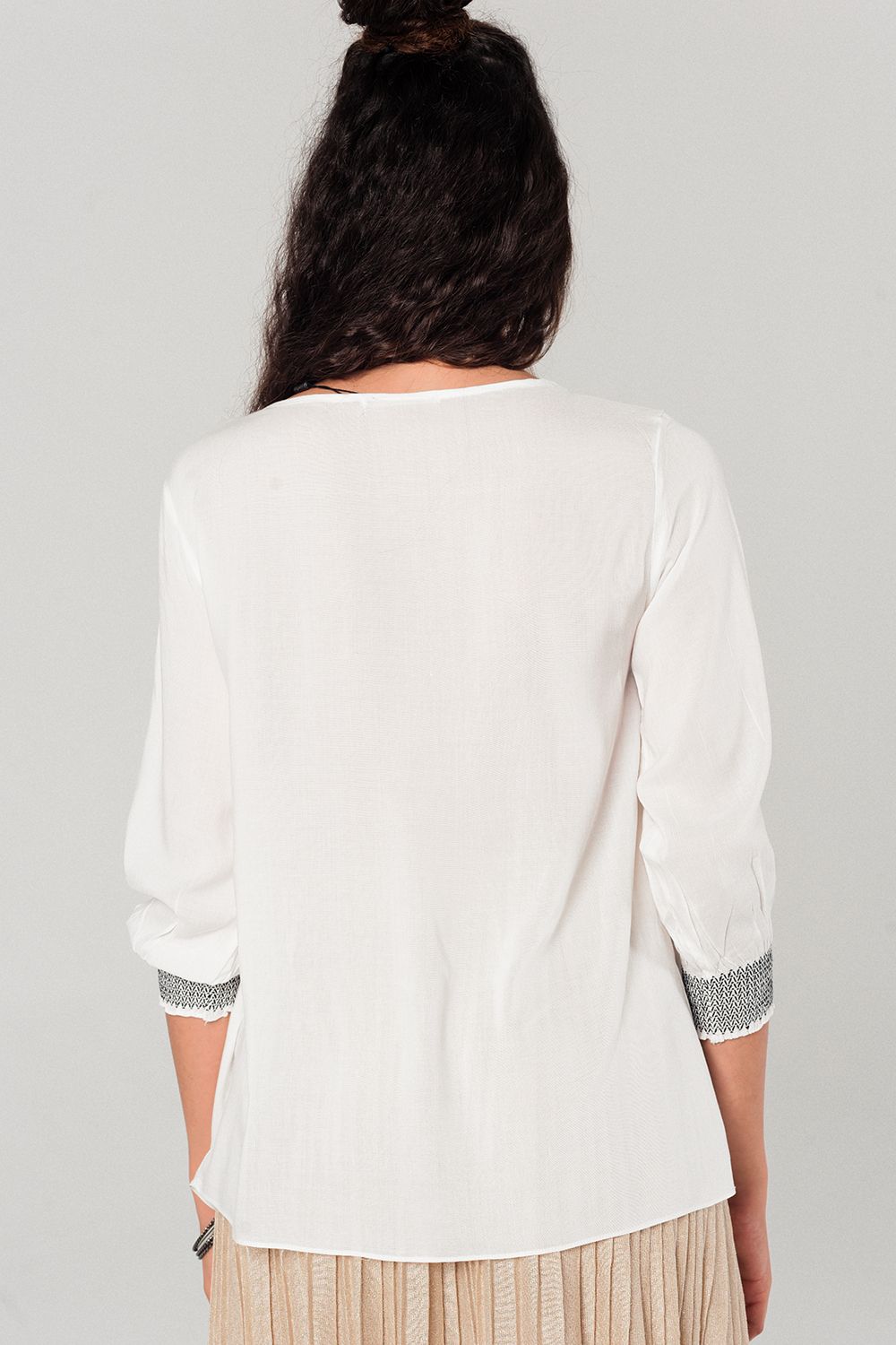 Witte boho blouse met borduursel en kwastjes