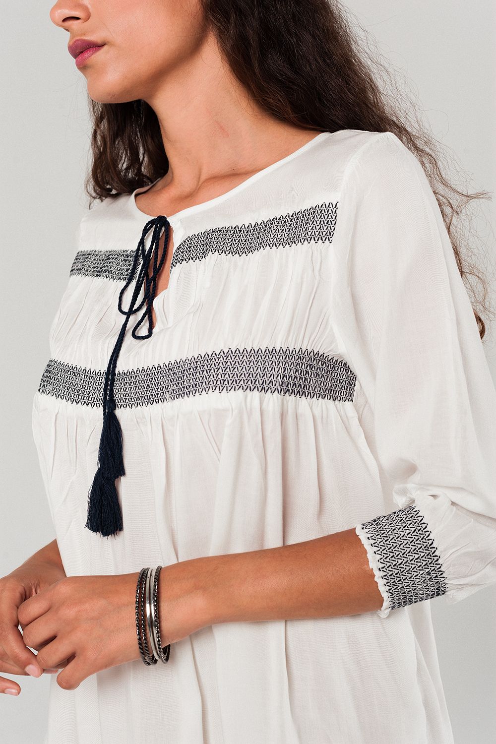 Witte boho blouse met borduursel en kwastjes