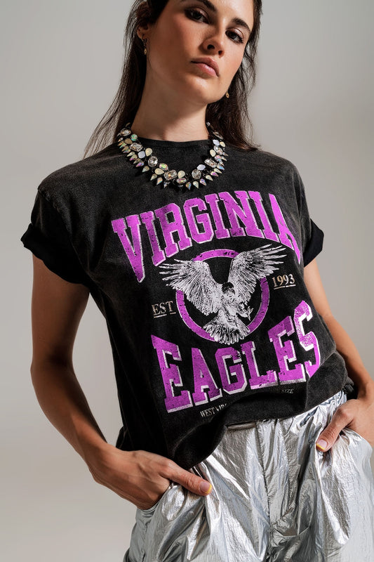 Q2 Zwart T-shirt met Virgina Eagels tekst in roze