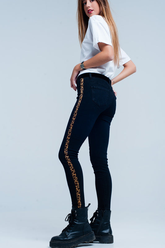 Q2 Zwarte skinny jeans met luipaard zijstreep